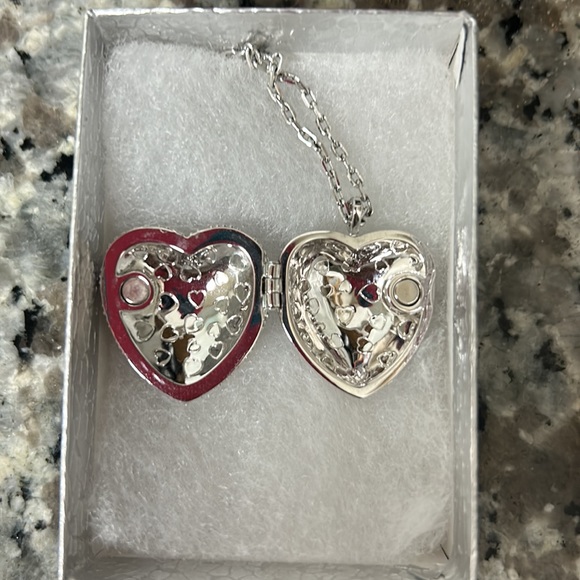 SWAROVSKI crystal Locket  New in box, never worn. - Picture 7 of 8